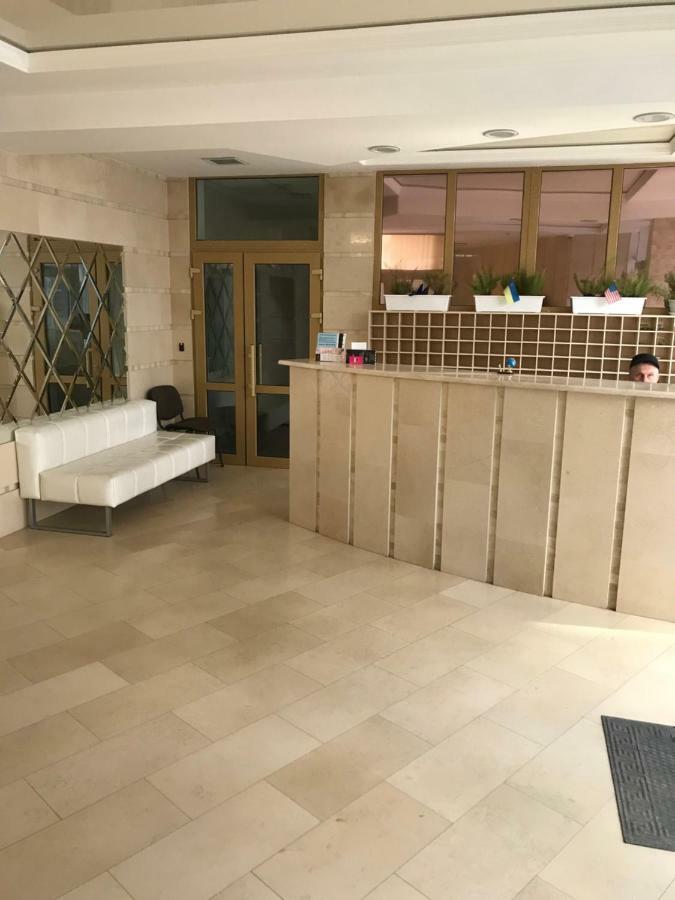 Gagarin Studio Apartment Odesa Exterior foto