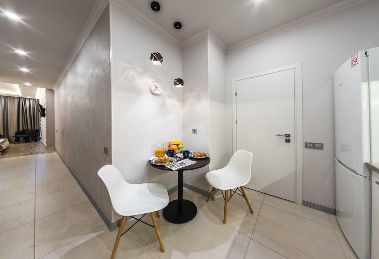 Gagarin Studio Apartment Odesa Exterior foto
