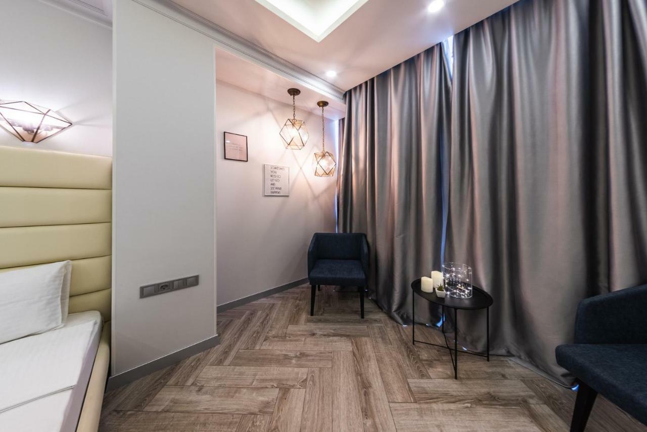 Gagarin Studio Apartment Odesa Exterior foto